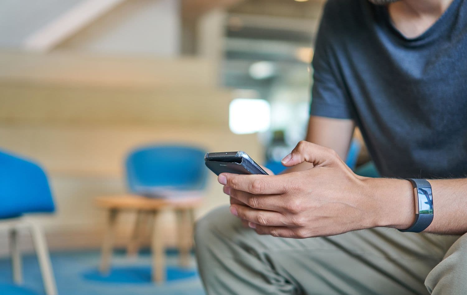 Herentals-mensen-Pieter-smartphone | iO